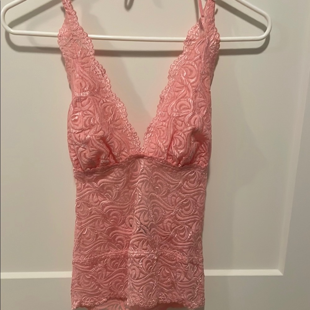 Lace V-Neck Pink Camisole bebe